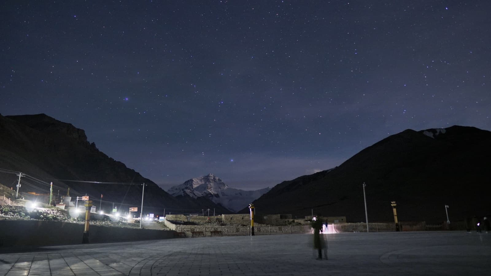 Everest, Dawn